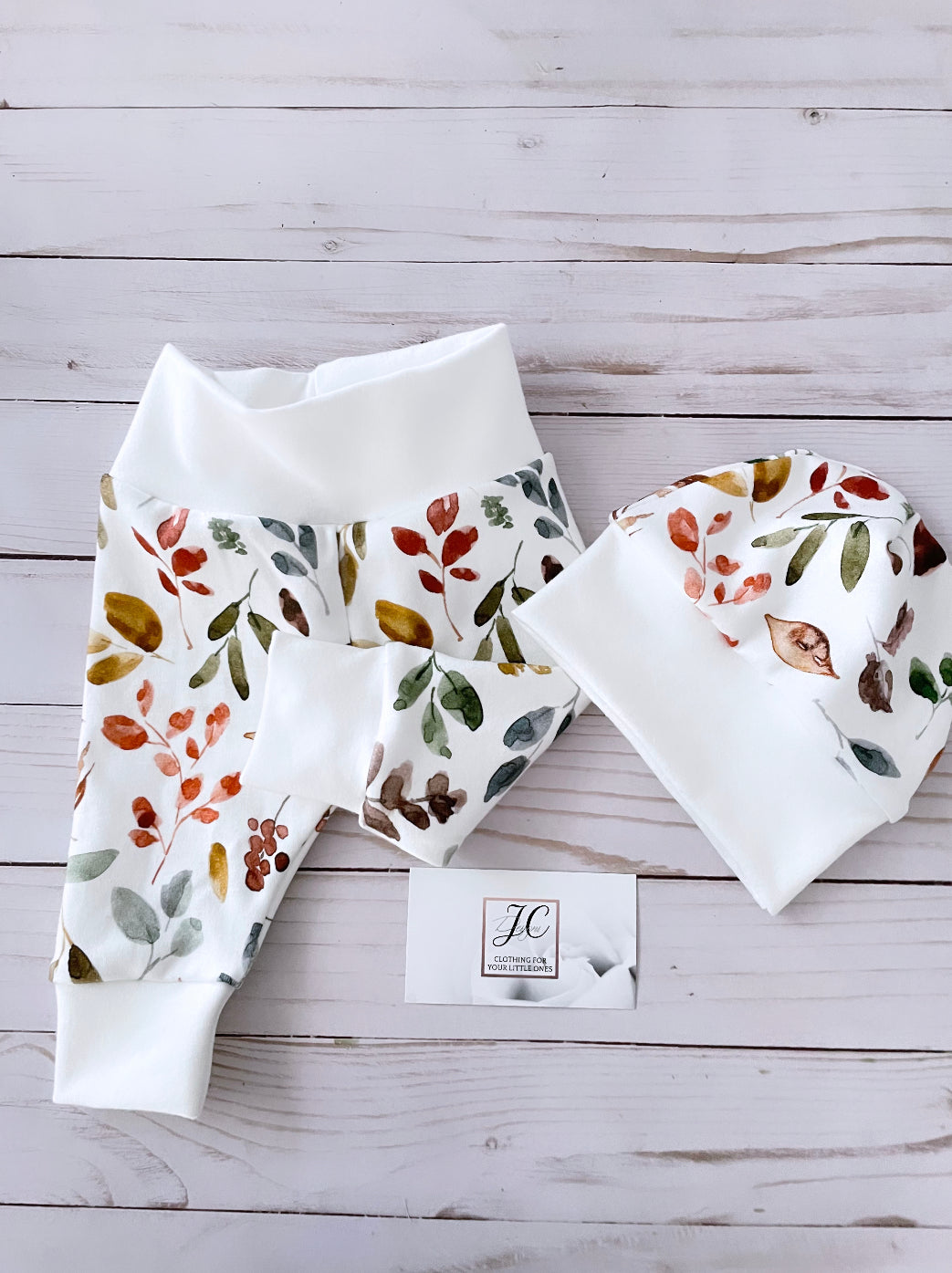 Watercolour leaves outfit